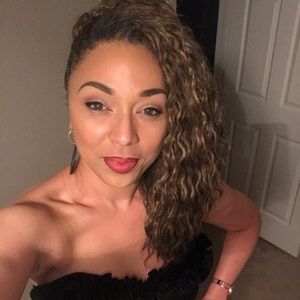 Meet your Posher, Sherina